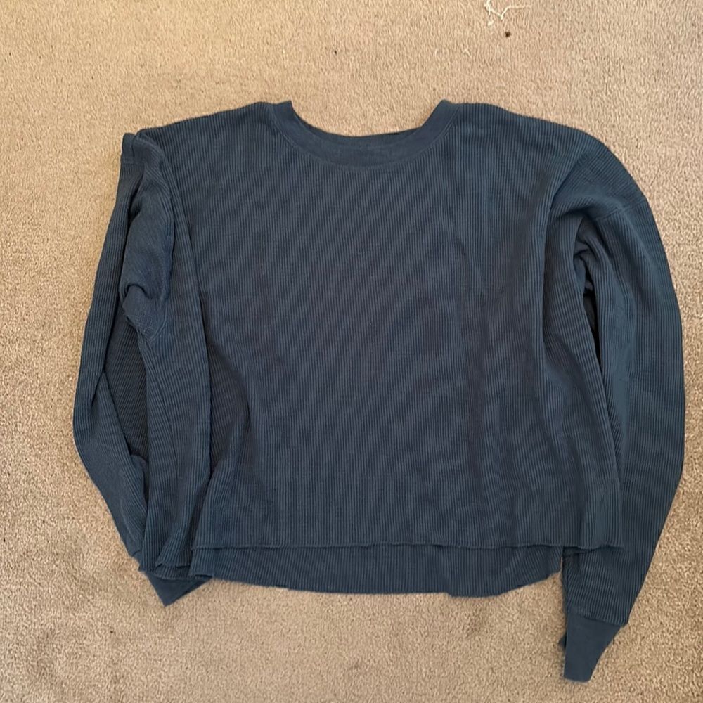 Aritzia New Blue Thermal 2XL